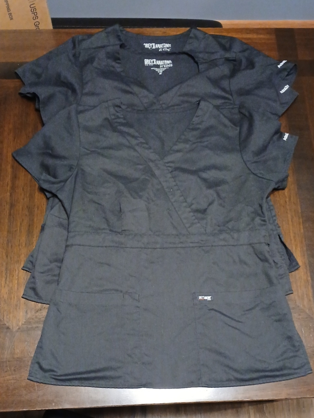 Grey's Anatomy Women's Black V-Neck Scrub Top with Pockets
